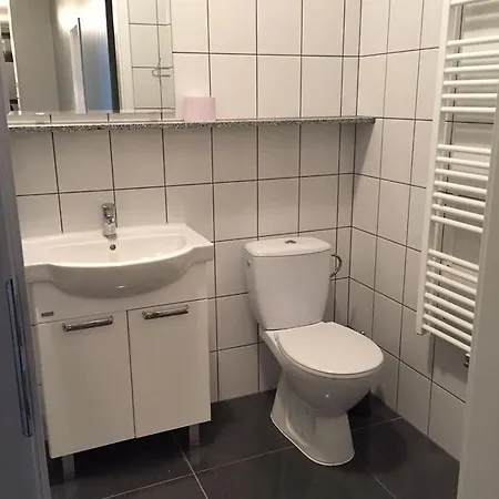 אכסניה Fresco & *